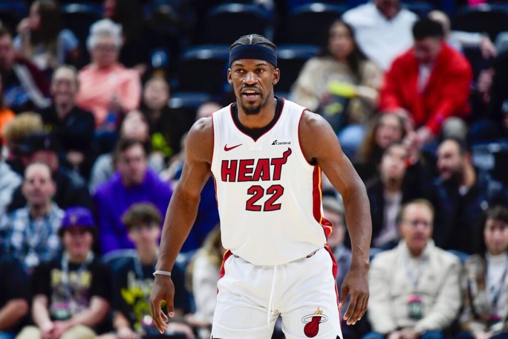 NBA: Heat vence Nets na prorrogação em retorno de Jimmy Butler