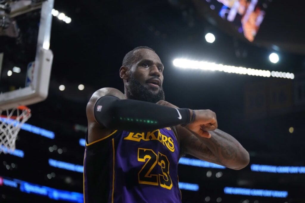 NBA: Lakers confirmam aus&ecirc;ncia de LeBron em jogo de destaque