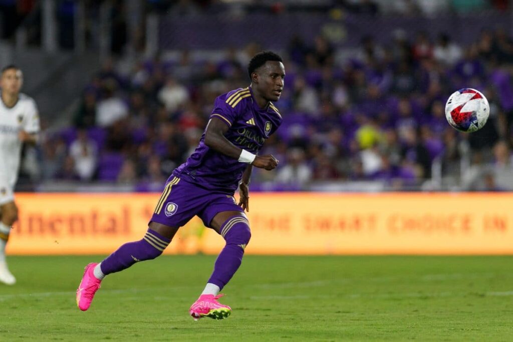 MLS: Orlando City anuncia contrata&ccedil;&atilde;o de ex-jogador do Palmeiras
