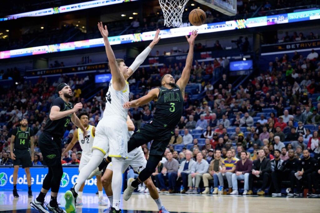 NBA: Pelicans atropelam Jazz em noite imaculada de C.J. McCollum