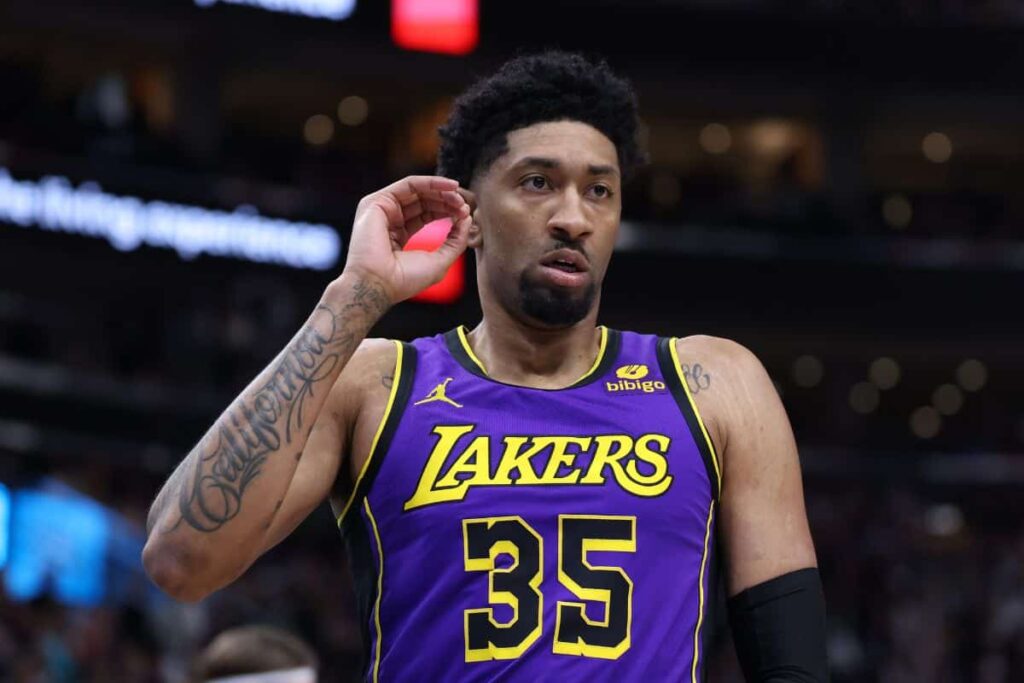 NBA: jogador faz publica&ccedil;&atilde;o &lsquo;sem querer&rsquo; e escancara ambiente dos Lakers