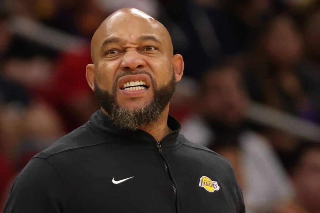 Lakers em crise: Darvin Ham recebe ultimato para cl&aacute;ssico contra Clippers