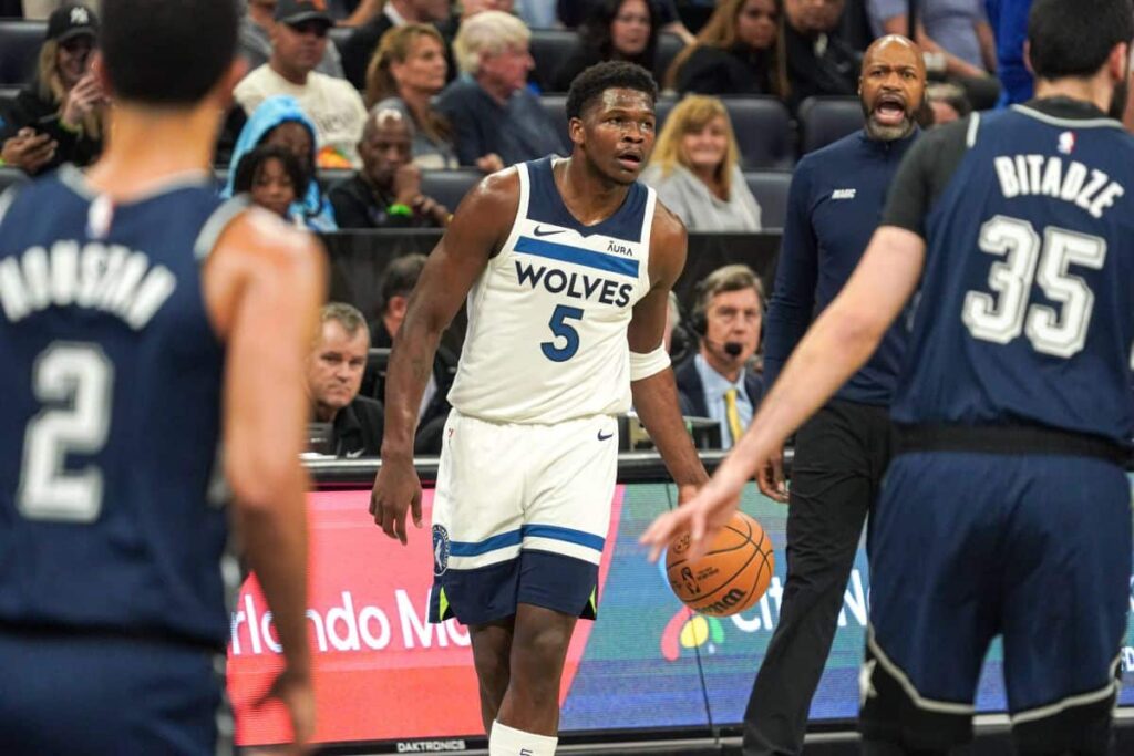 &lsquo;Vai ganhar um campeonato&rsquo;, diz Stephen A. Smith sobre joia da NBA