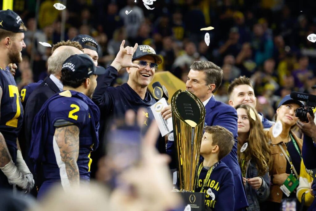 Com NFL de olho, Harbaugh despista sobre futuro: &lsquo;S&oacute; quero aproveitar&rdquo;