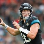 NFL: Trevor Lawrence deve ser question&aacute;vel na Semana 18