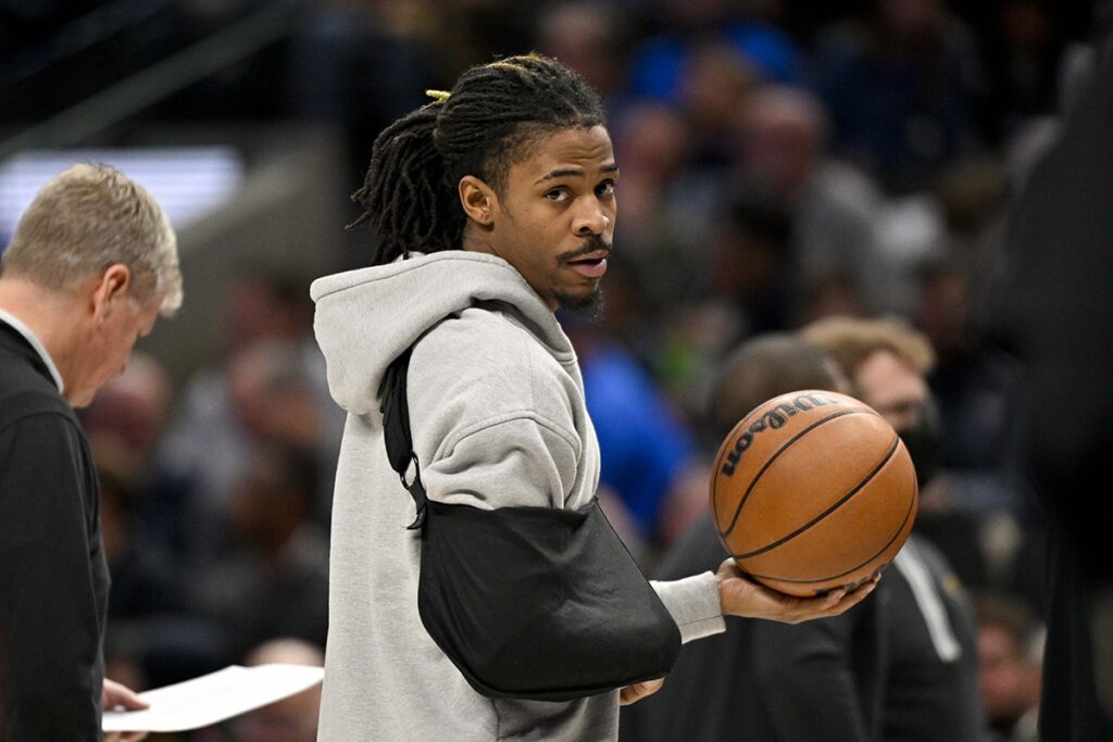 NBA: Com Ja Morant na torcida, Grizzlies d&aacute; show t&eacute;cnico contra os Mavericks