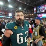 NFL: Center dos Eagles, Jason Kelce anuncia aposentadoria ap&oacute;s 13 temporadas
