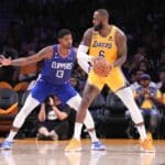 Paul George sobre enterrada de LeBron: &lsquo;Foi um cervo nos far&oacute;is&rsquo;