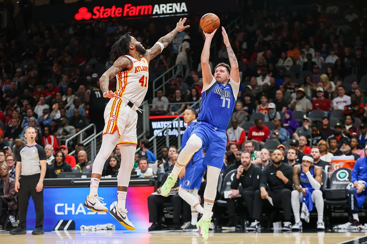 NBA: em noite hist&oacute;rica, Doncic bate recorde de Chamberlain e Mavericks vencem os Hawks