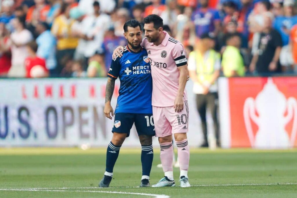 MLS: Acosta sobre disputa com Messi e Suárez: ‘Você quer ganhar…’