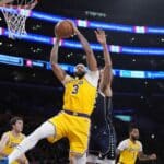 NBA: Lakers vencem Mavericks em grande noite de Anthony Davis