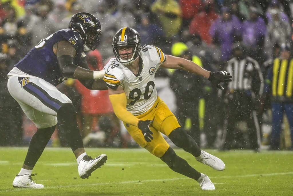 NFL: TJ Watt deixa o jogo com suspeita de les&atilde;o no ligamento e preocupa Steelers