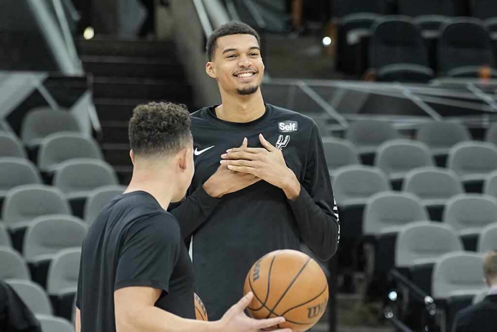 NBA: no tira-teima da ruindade, Wembanyama chega a marca in&eacute;dita sem esfor&ccedil;o