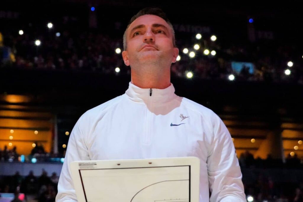 NBA: t&eacute;cnico dos Raptors chora morte de assistente dos Warriors e faz tributo