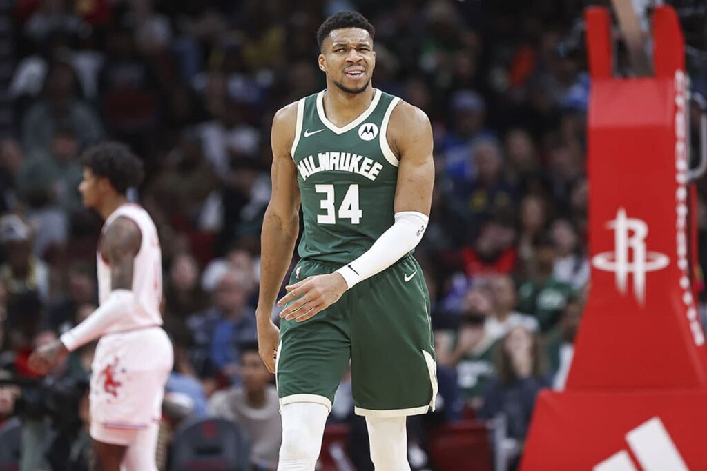 NBA: Ap&oacute;s derrota para os Rockets, Giannis detona defesa dos Bucks &lsquo;temos que ser melhores&rsquo;
