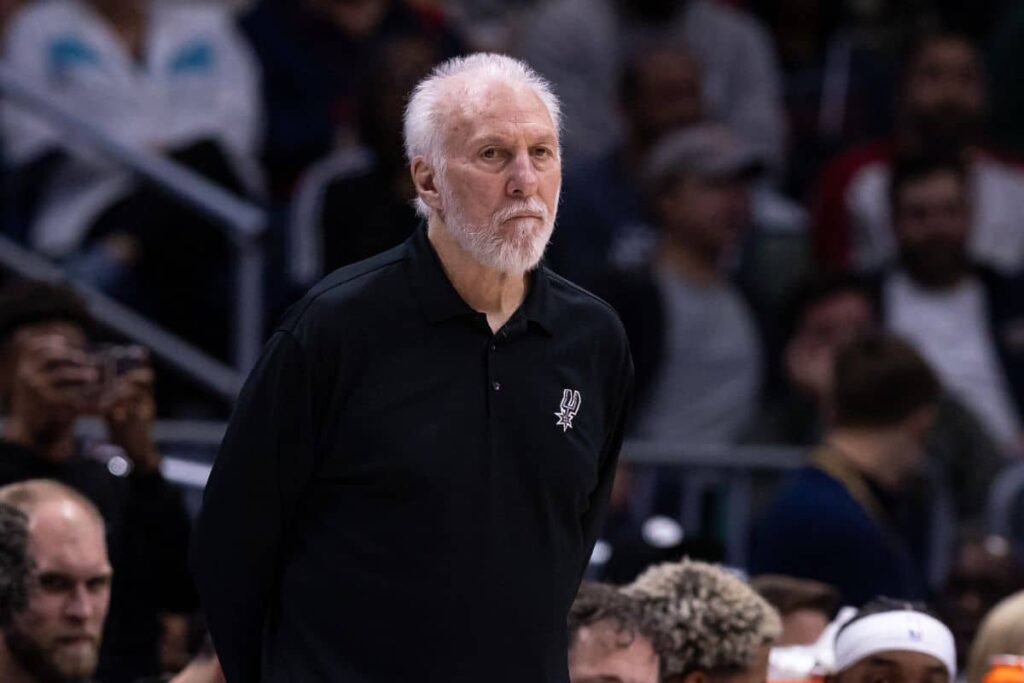 NBA: Popovich diz que Derrick White &lsquo;tem medo&rsquo; de enfrentar os Spurs