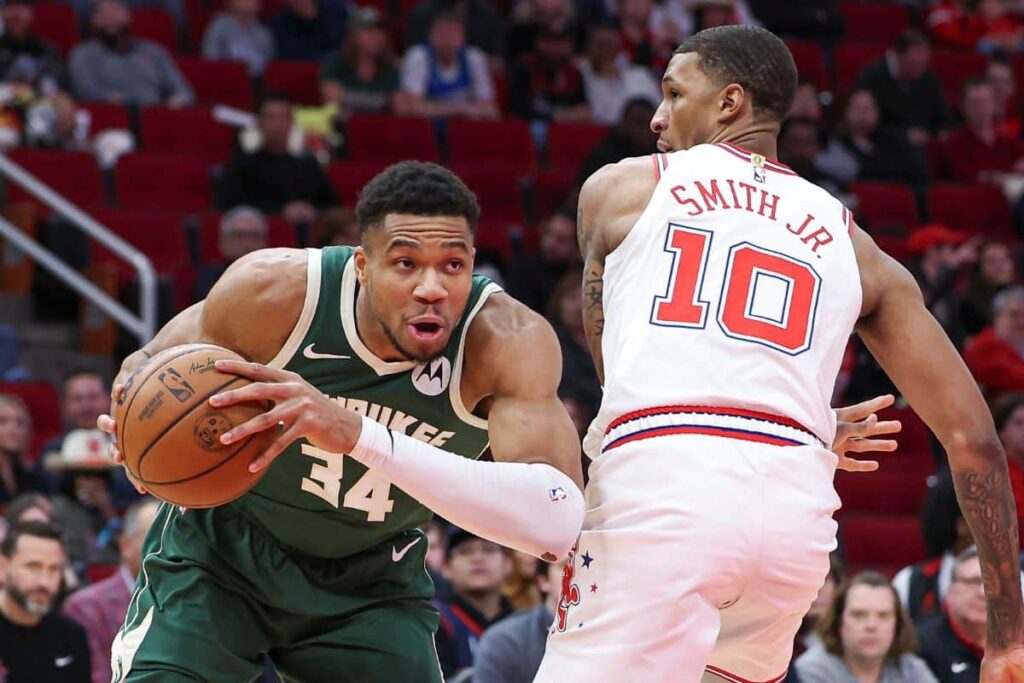 NBA: Rockets superam 48 pontos de Giannis e derrotam Bucks com jogo coletivo