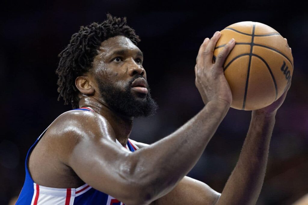 Embiid rebate cr&iacute;ticas por possibilidade de perder o MVP: &lsquo;N&atilde;o vou me for&ccedil;ar&rsquo;