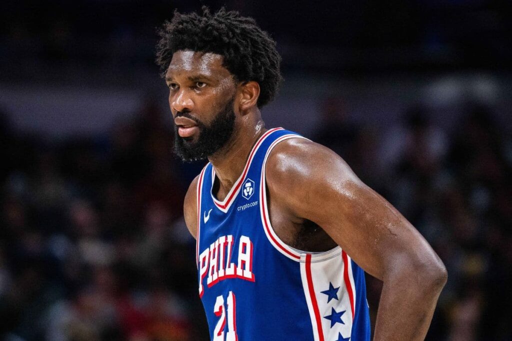 NBA: Embiid passa por exame, e t&eacute;cnico dos 76ers aponta nova les&atilde;o