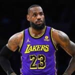 LeBron reclama de arbitragem da NBA e exp&otilde;e machucado: &lsquo;Desisto&hellip;&rsquo;