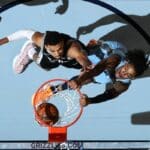 Ja Morant faz piada sobre enterrada, e Wembanyama reage: &lsquo;Bem pequeno&rsquo;