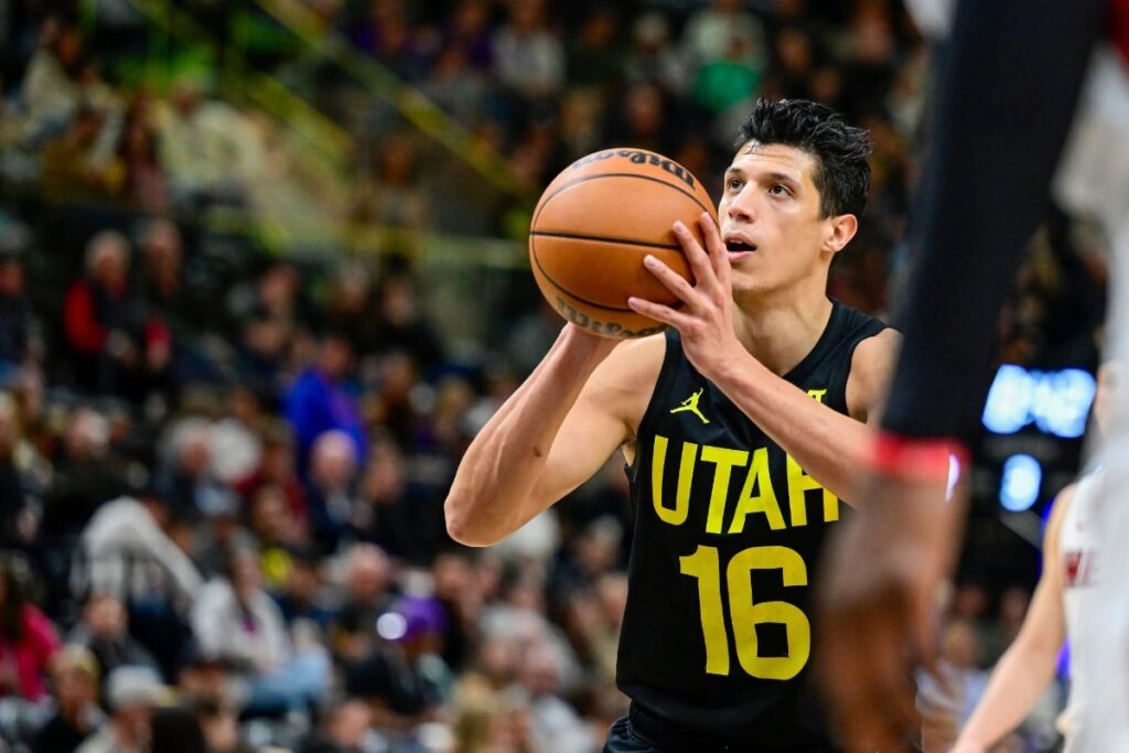 NBA: Detroit Pistons adquire Simone Fontecchio em troca