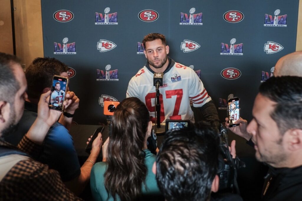 Nick Bosa comenta sobre situa&ccedil;&atilde;o no hotel dos 49ers: &lsquo;Tenho certeza de que algu&eacute;m fez isso&rsquo;