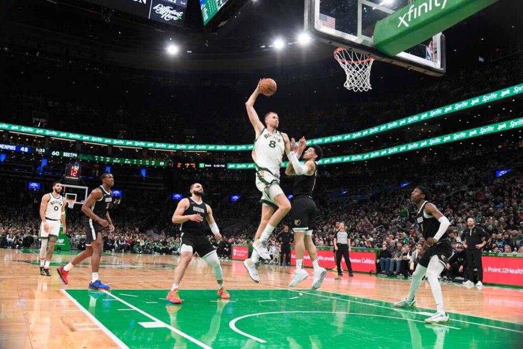 NBA: Com Grizzlies 100% desfalcados, Celtics atropelam no TD Garden e abrem vantagem hist&oacute;rica
