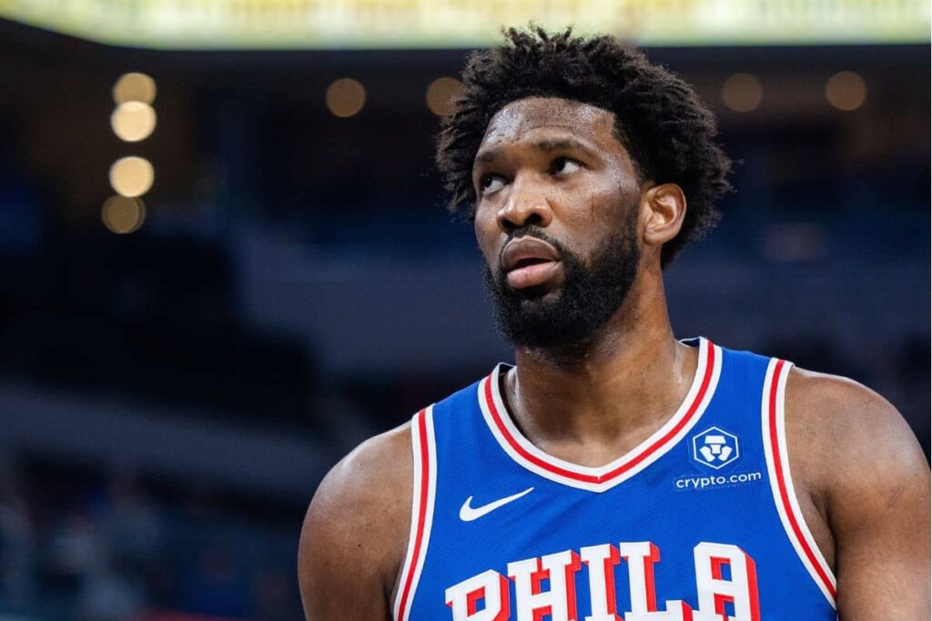 Comentarista da ESPN defende Embiid e detona regra da NBA: &lsquo;Se eu&nbsp;fosse&nbsp;os&nbsp;76ers&hellip;