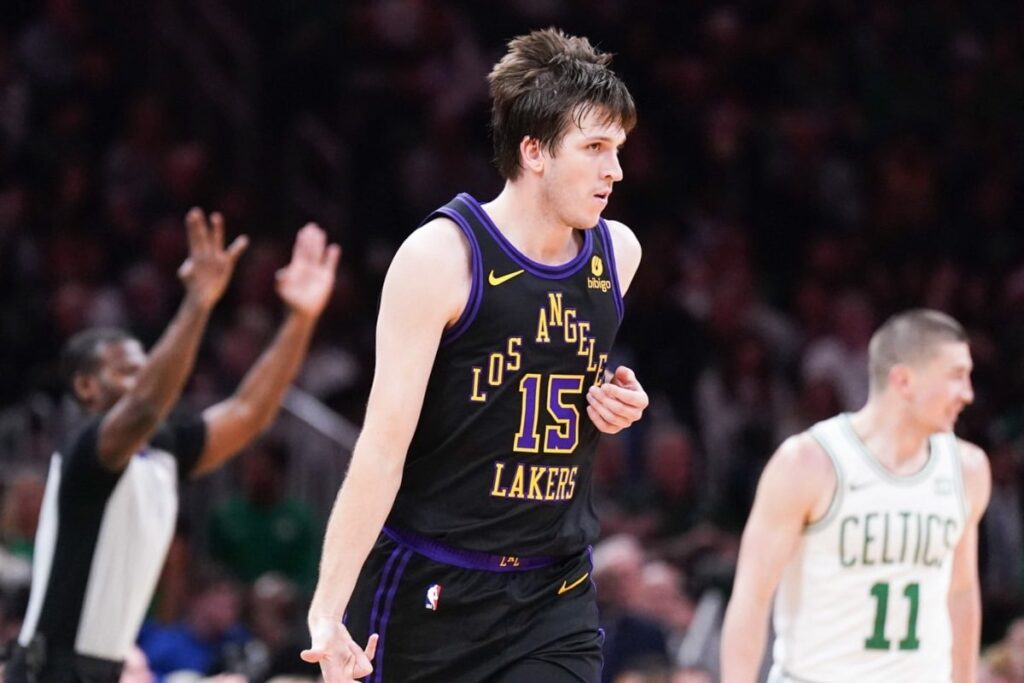 Austin Reaves minimiza recorde pessoal em vit&oacute;ria sem LeBron:&nbsp;&lsquo;Nada&nbsp;demais&rsquo;