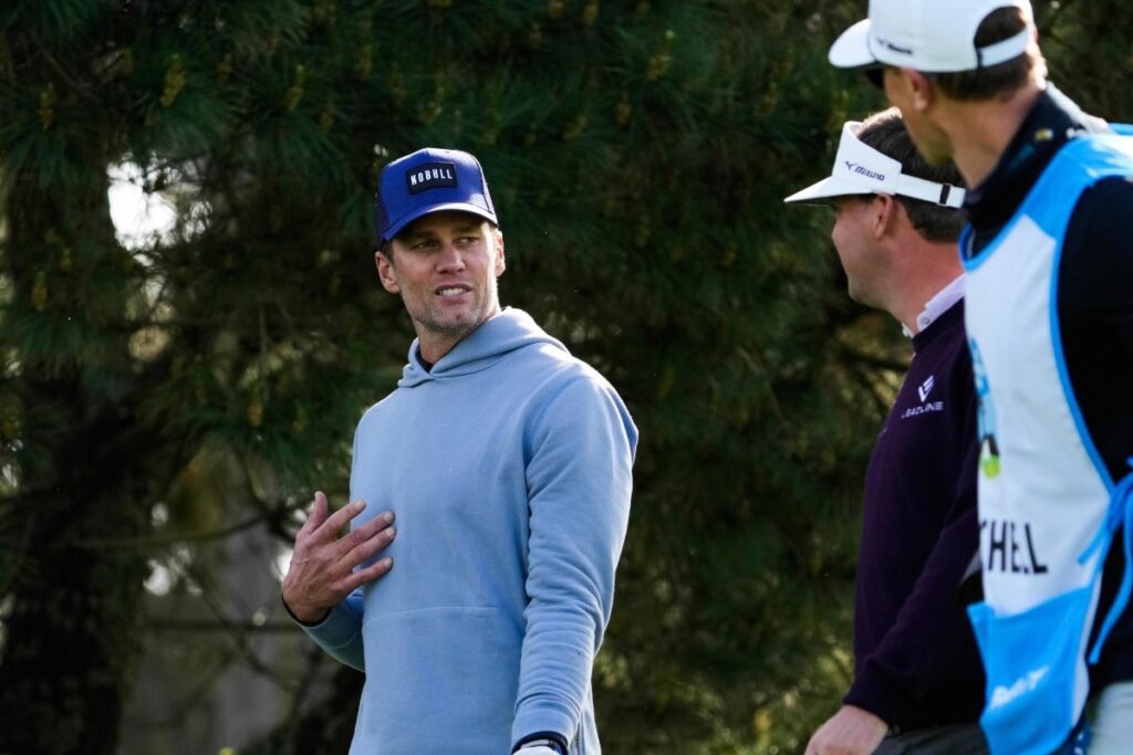 Tom Brady titular em 2023? &lsquo;Eu estava falando s&eacute;rio&rsquo; diz t&eacute;cnico