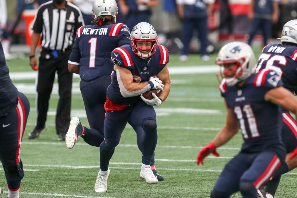 NFL: Ex-Patrions anuncia aposentadoria ap&oacute;s 10 temporadas