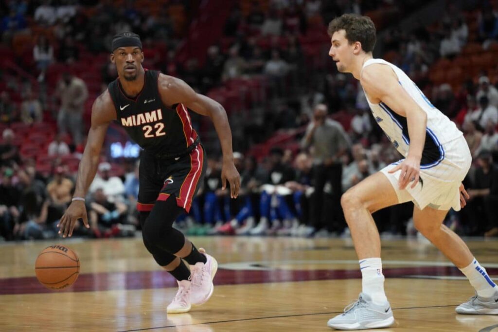 NBA: Jimmy Butler brilha em cl&aacute;ssico entre Miami Heat e Orlando Magic