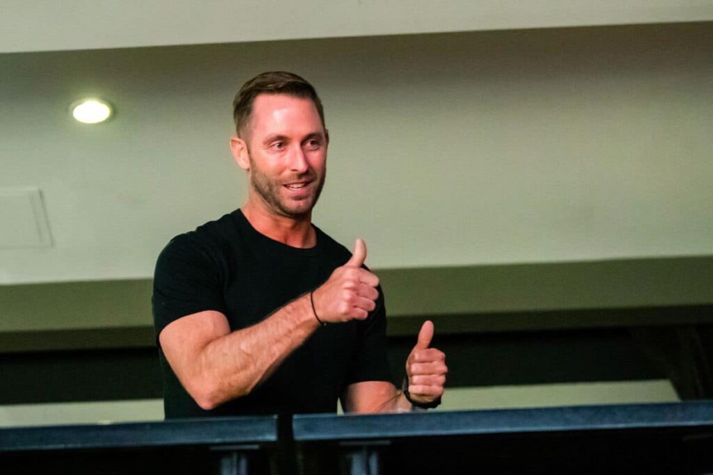 NFL: astro da NBA d&aacute; &lsquo;boas-vindas&rsquo; a novo t&eacute;cnico dos Commanders