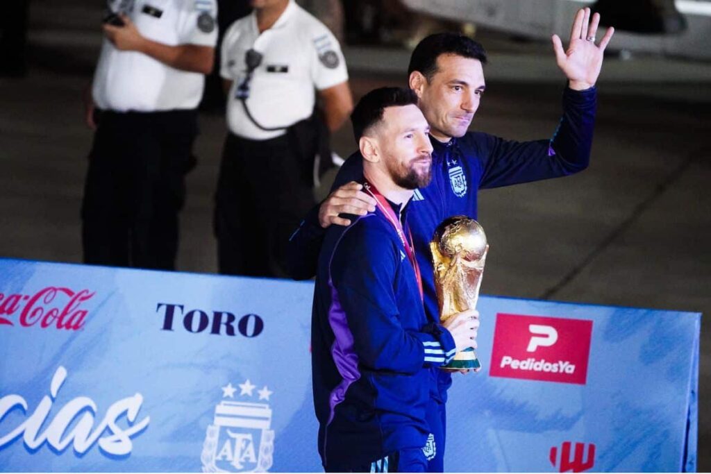 Campe&atilde;o do mundo com a Argentina pode se juntar a Messi na MLS