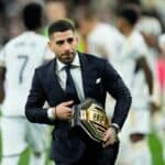 Novo campe&atilde;o do UFC, Ilia Topuria &eacute; ovacionado em est&aacute;dio do Real Madrid
