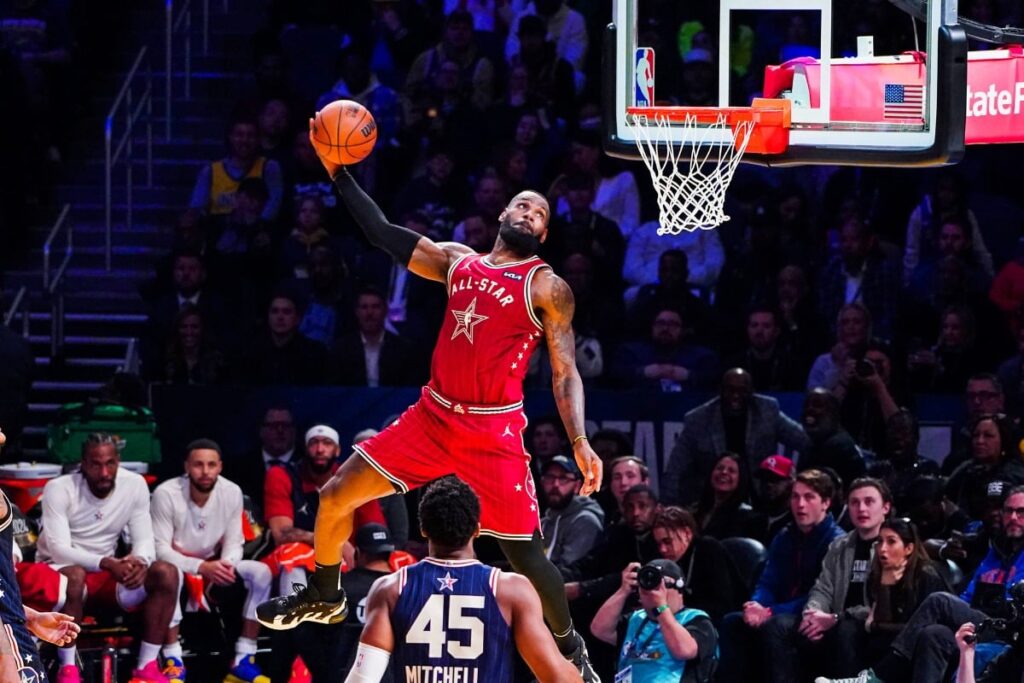 NBA: LeBron James &eacute; respons&aacute;vel por arruinar torneio de enterradas, diz comentarista