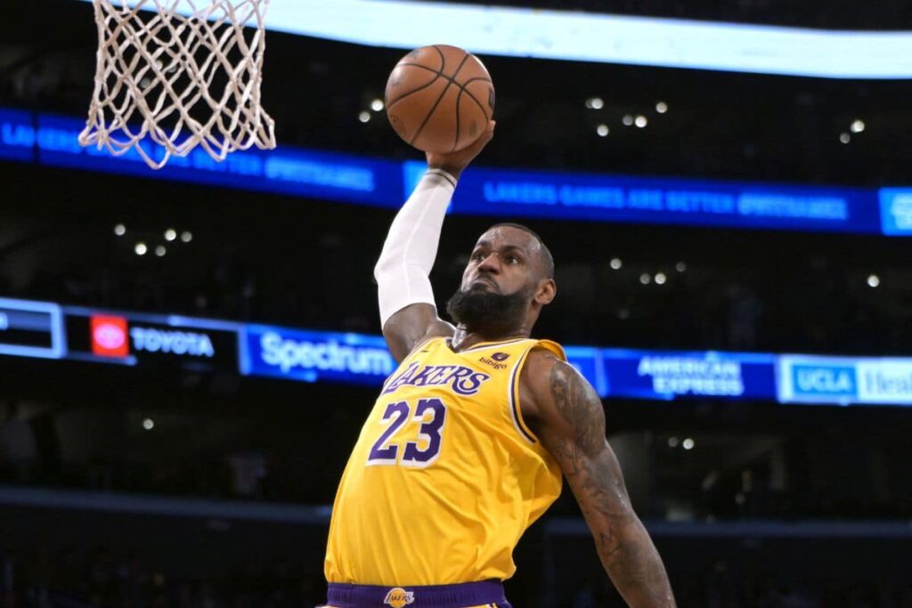Ano de despedida? LeBron James volta a falar em aposentadoria: &lsquo;Est&aacute; chegando&rsquo;