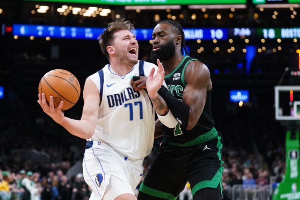 NBA: Celtics &lsquo;seguram&rsquo; Mavericks em atropelo no TD Garden