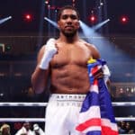 Boxe: Anthony Joshua atropela Francis Ngannou com nocaute brutal