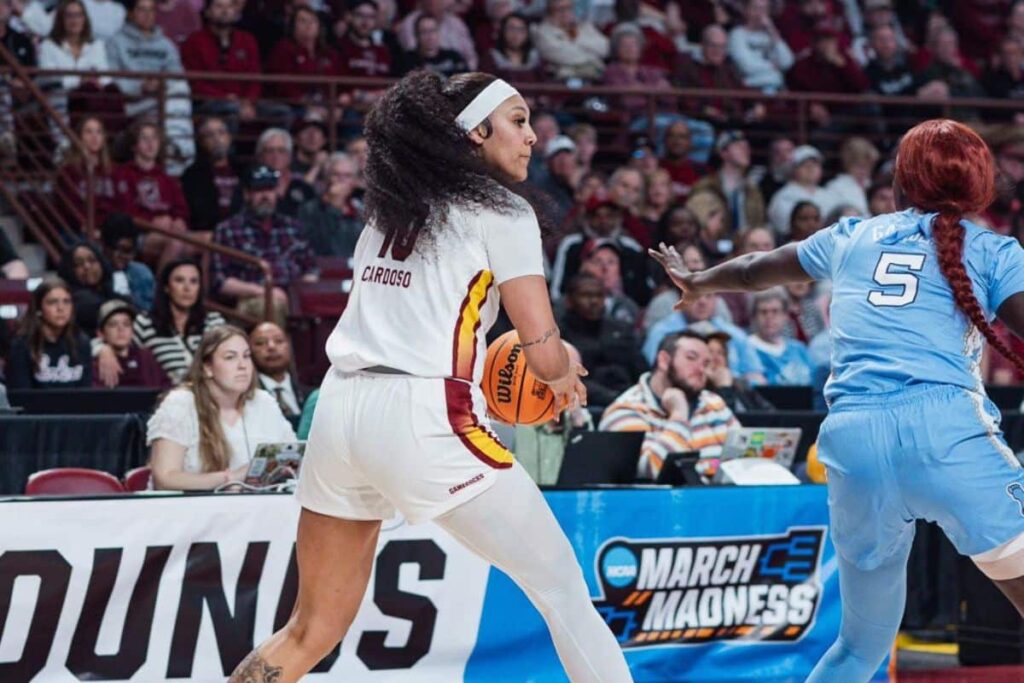 Quem &eacute; Kamilla Cardoso, brasileira que faz sucesso no basquete dos Estados Unidos