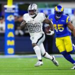 NFL: Packers assinam com running back ex-Raiders e dispensam veteranos