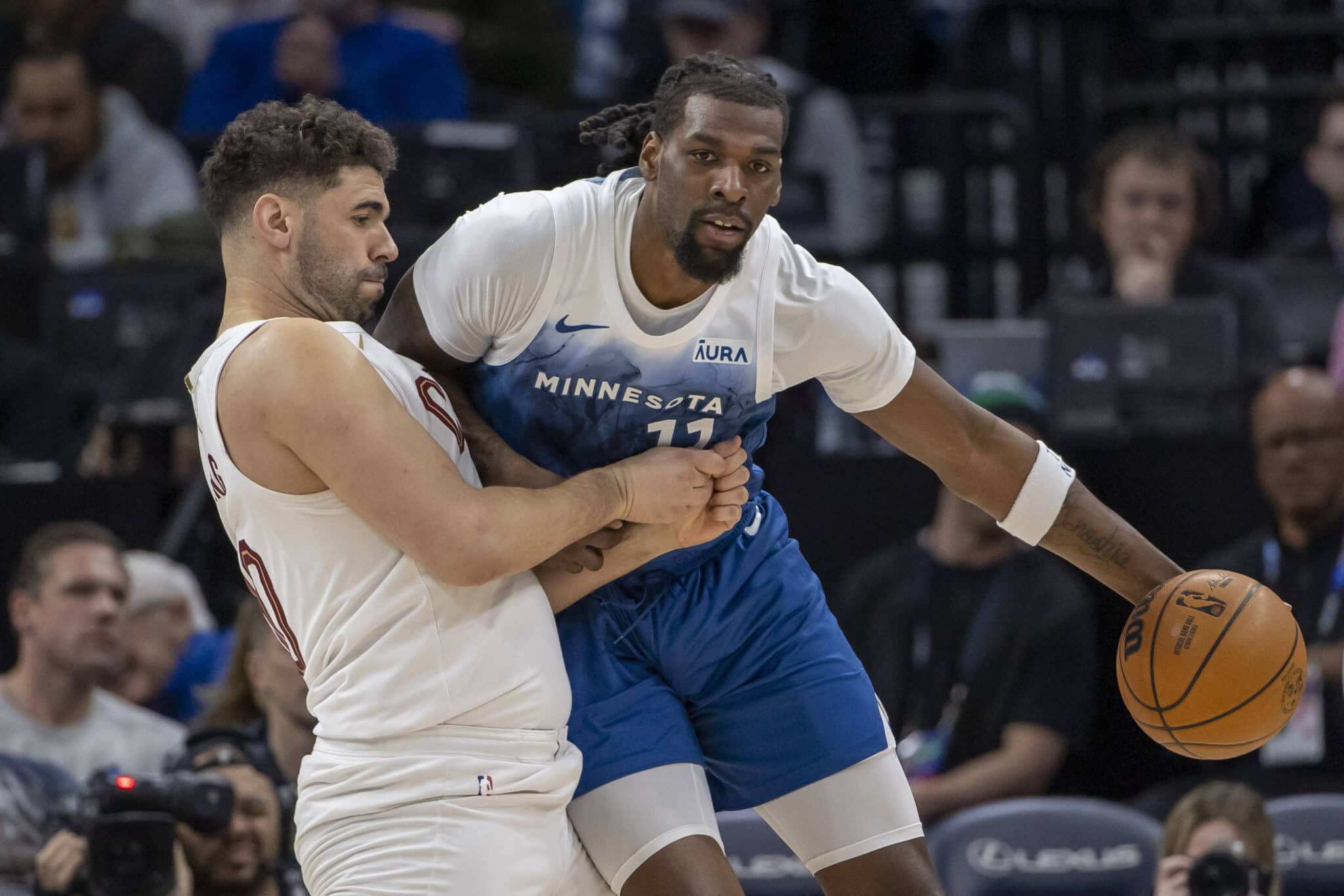 Mesmo com ídolos longe do ideal, Timberwolves derrubam Cavaliers na NBA
