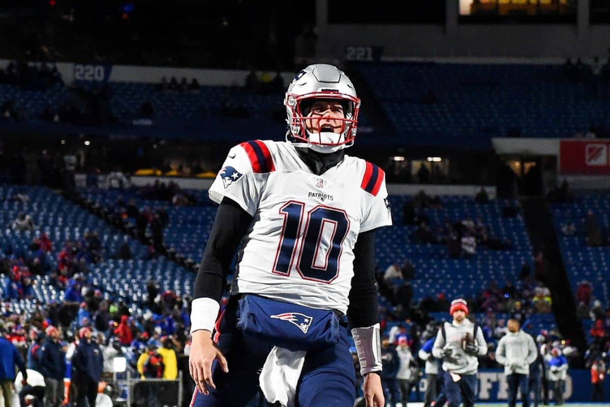Mac Jones &eacute; trocado pelos Patriots e tem novo destino na NFL