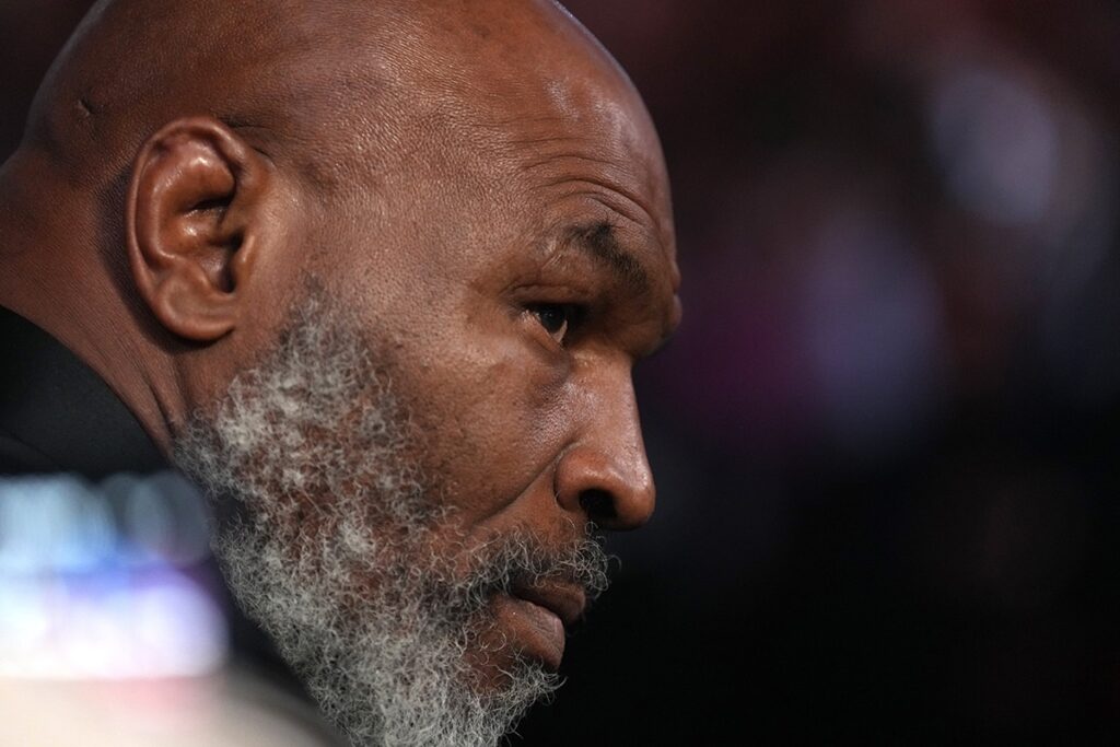 Mike Tyson retorna ao boxe e enfrenta influenciador em luta hist&oacute;rica&nbsp;no&nbsp;streaming