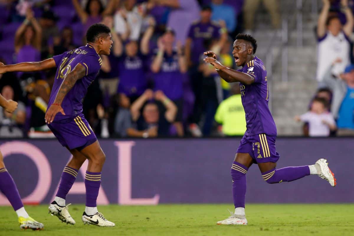 Com gol contra no fim, NY Red Bulls v&ecirc; lideran&ccedil;a da MLS escapar em Orlando