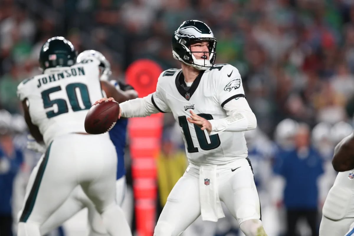 Tanner Mckee, Philadelphia Eagles