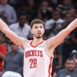 NBA: Alperen Sengun tem les&atilde;o confirmada e deve perder fim da temporada