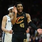 Mitchell lidera show dos Cavaliers e coloca equipe na rota dos playoffs da NBA