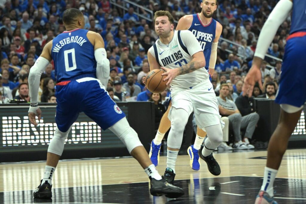 NBA Playoffs 2024: Mavericks tem atua&ccedil;&atilde;o irreconhec&iacute;vel e s&atilde;o amassados pelos Clippers